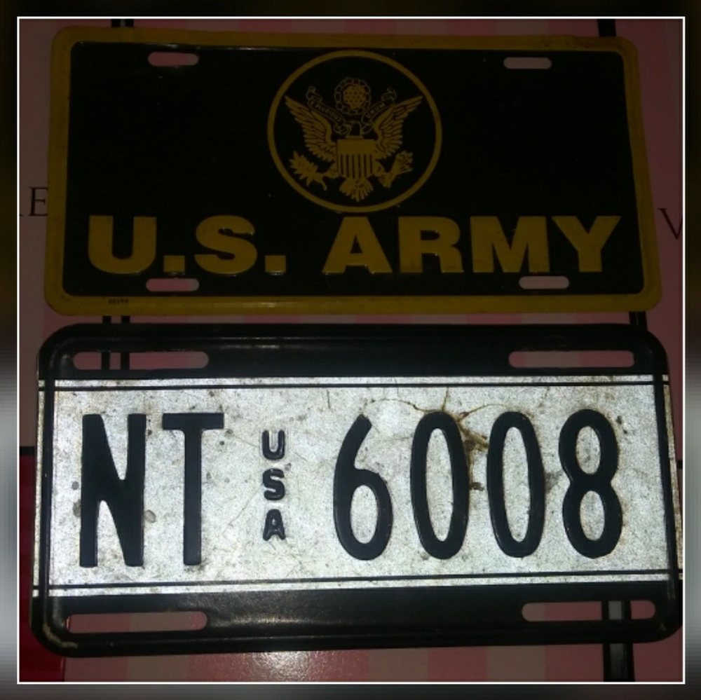 VINTAGE LISCENSE PLATES